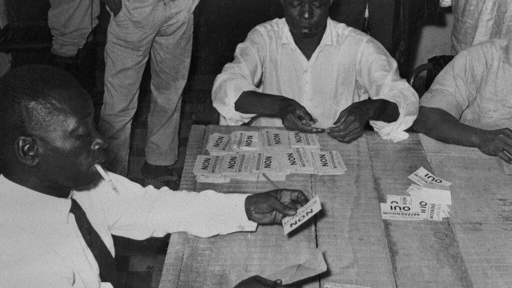 La Guinée célèbre le « non » au référendum du 28 septembre 1958.