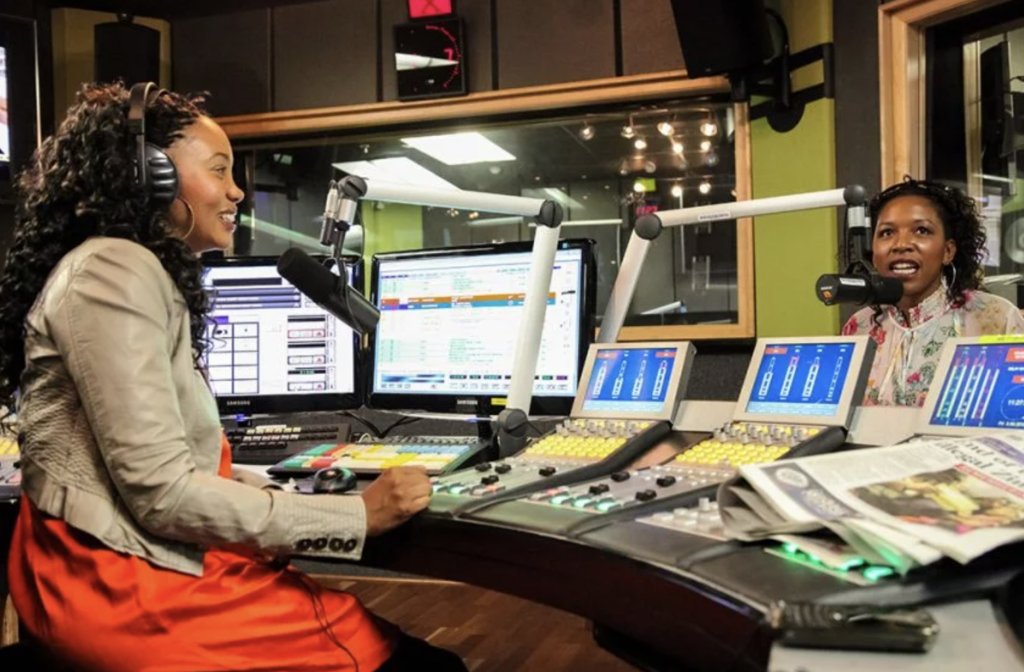 Journée mondiale de la radio 2024 : célébrons un siècle d’information, de divertissement et d’éducation