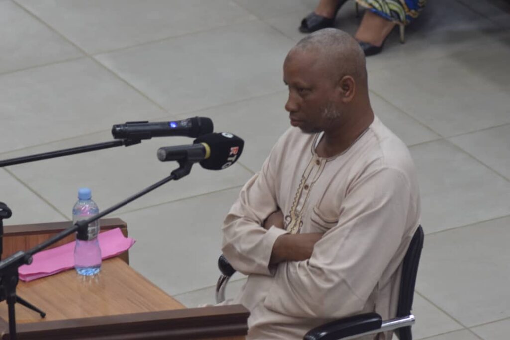 Un témoin raconte : « J’ai vu les militaires embarquer beaucoup de corps dans leur véhicule »