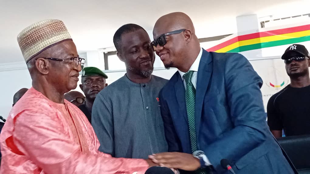 Alphonse Charles Wright s’adresse à son successeur : « Mon doyen, soyez courageux »