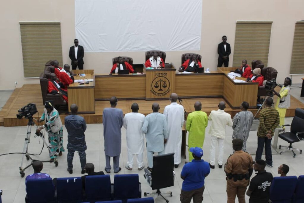 Procès du 28 septembre : l’absence remarquable des avocats de la défense.