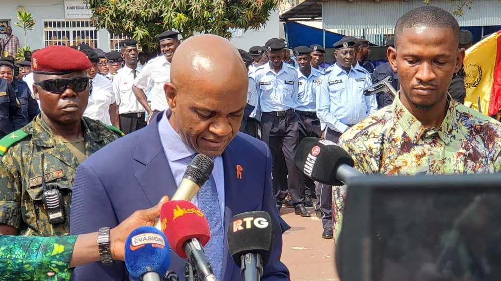 Compte rendu : L’enrôlement pour les passeports biométriques désormais possible dans toutes les régions de Guinée