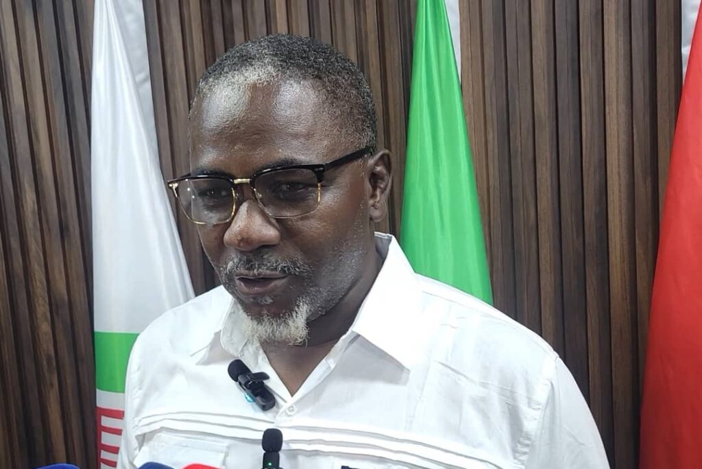 Dr Ibrahima Sory Diallo titille l’UFDG : « Chaque parti a des problèmes »