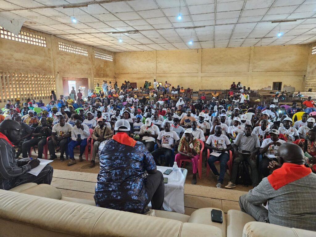 Immersion gouvernementale : Le Ministre Keamou Bogola Haba à l’écoute des jeunes de Macenta