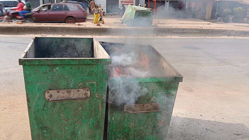 La Guinée : Un carrefour des déchets, une démission des autorités ou un manque de civisme ? (Par Aliou Maci)