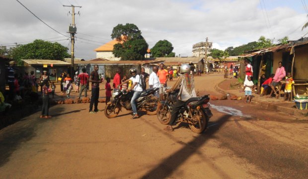 Conakry : Un Nouveau-Né Retrouvé Mort dans une Poubelle