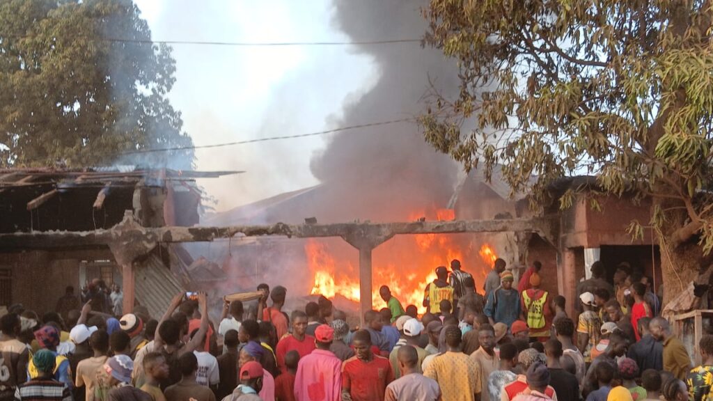 Mandiana : Un incendie ravage plus de 20 boutiques