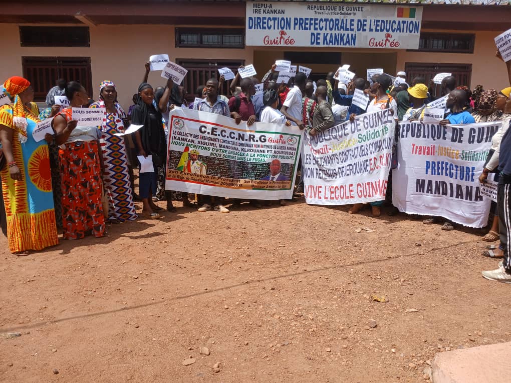 Kankan : Les enseignants contractuels dans la rue, demandent la signature de leur arrêté d’engagement
