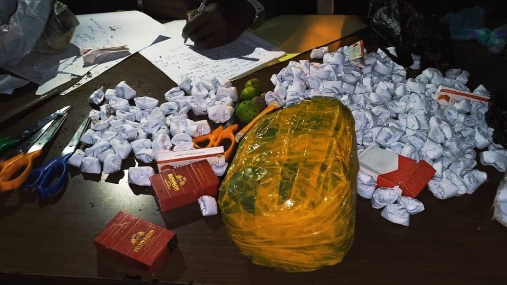 Lutte contre la drogue : coup de filet à Nongo, 27 personnes interpellées dont trois femmes