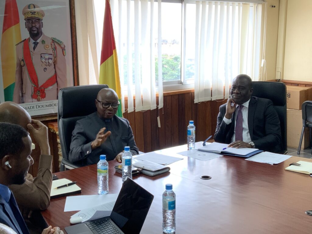 Crise du cash : la BCRG et les banques s’unissent pour des solutions durables