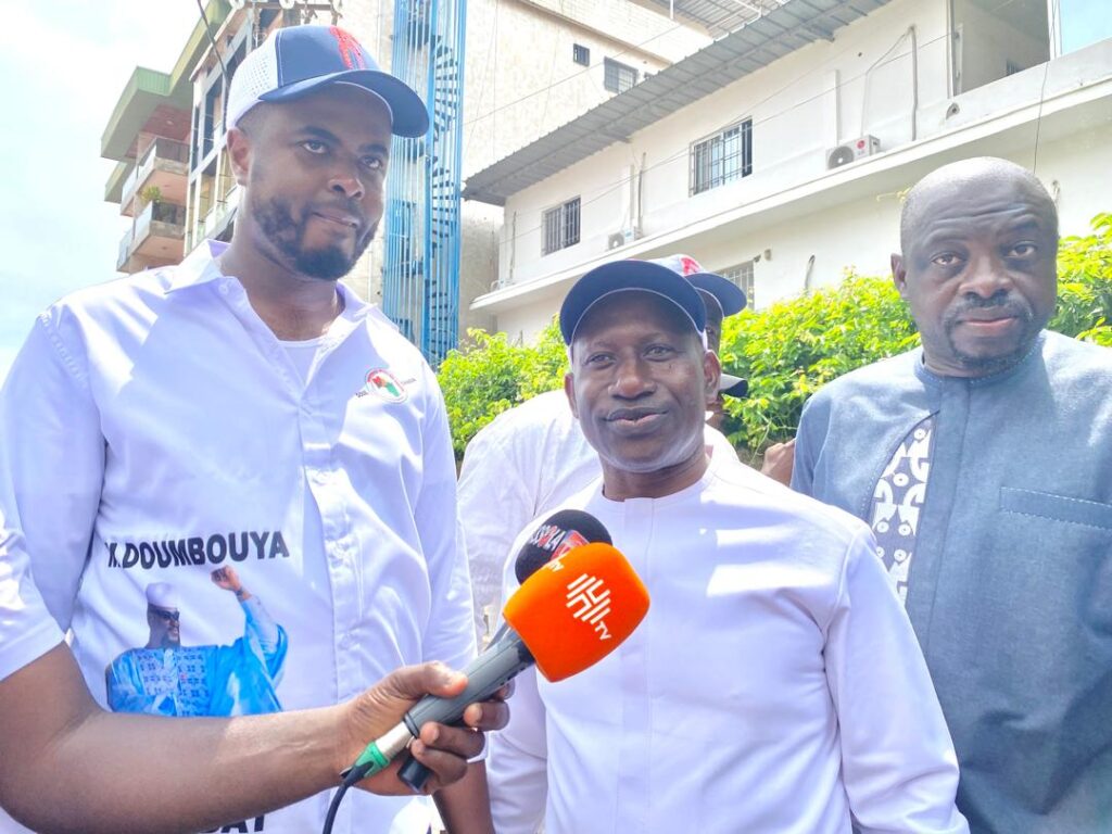 « Il ne peut pas nous abandonner » : Makanera Kaké plaide le général Doumbouya à se déclarer candidat