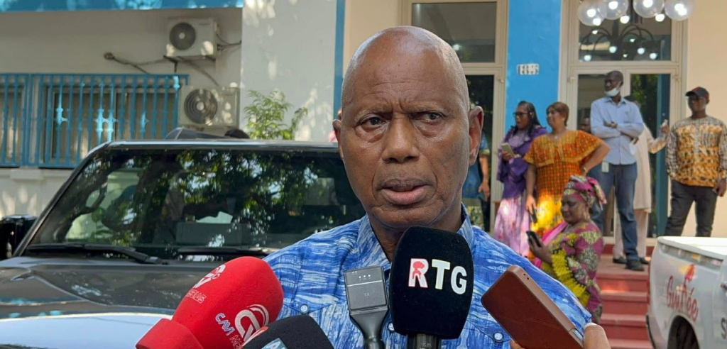 Le président de la République dote la HAC de 11 véhicules : Boubacar Yacine Diallo salue « un appui important pour la régulation de la campagne médiatique »