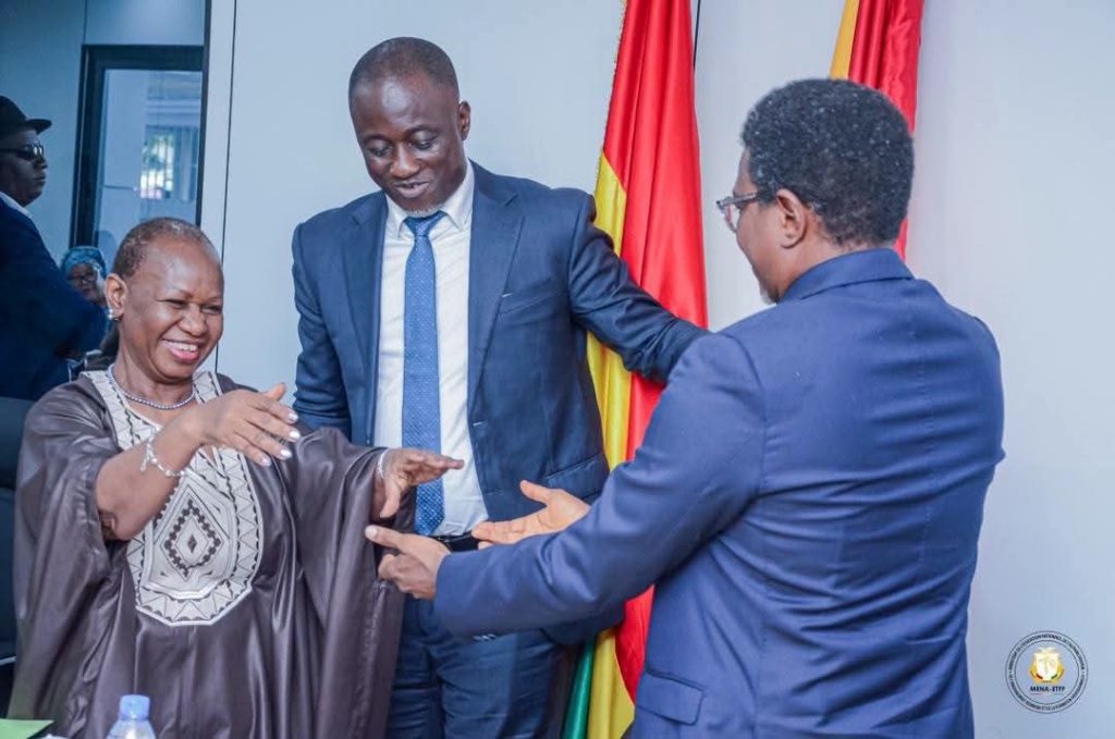 Bintou Kéita succède à Alpha Bacar Barry au ministère de l’Éducation