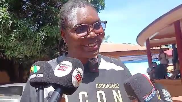 Kankan : « J’ai dû sacrifier une bonne partie de mon adolescence à mes études », confie Gobou Flora Bimou, première de la République en sciences sociales au baccalauréat