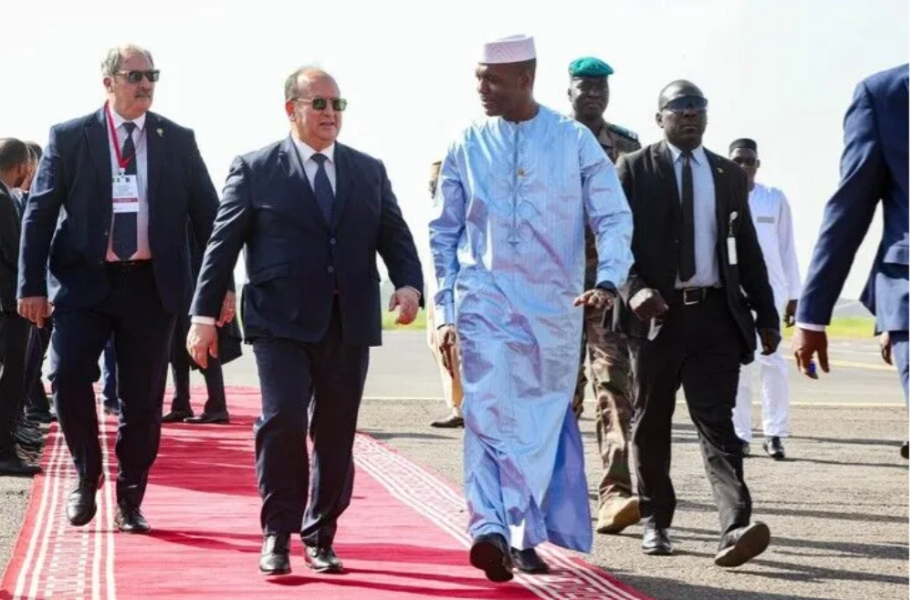 Mali-Algérie : le Premier ministre algérien à Bamako pour relancer le dialogue bilatéral