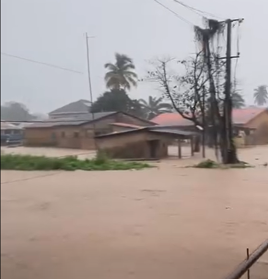 COYAH : plusieurs quartiers sous les eaux